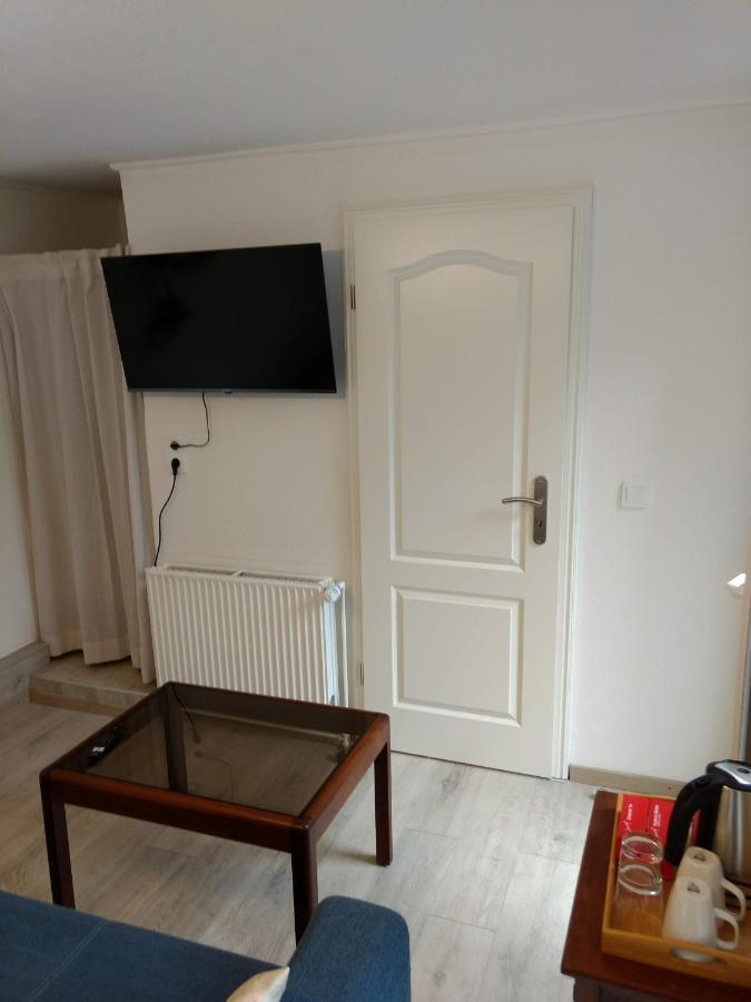 Ruhige, Gemuetliche 1-Zimmer Gartenwohnung Fuer 2 Erwachsene Любек Екстериор снимка