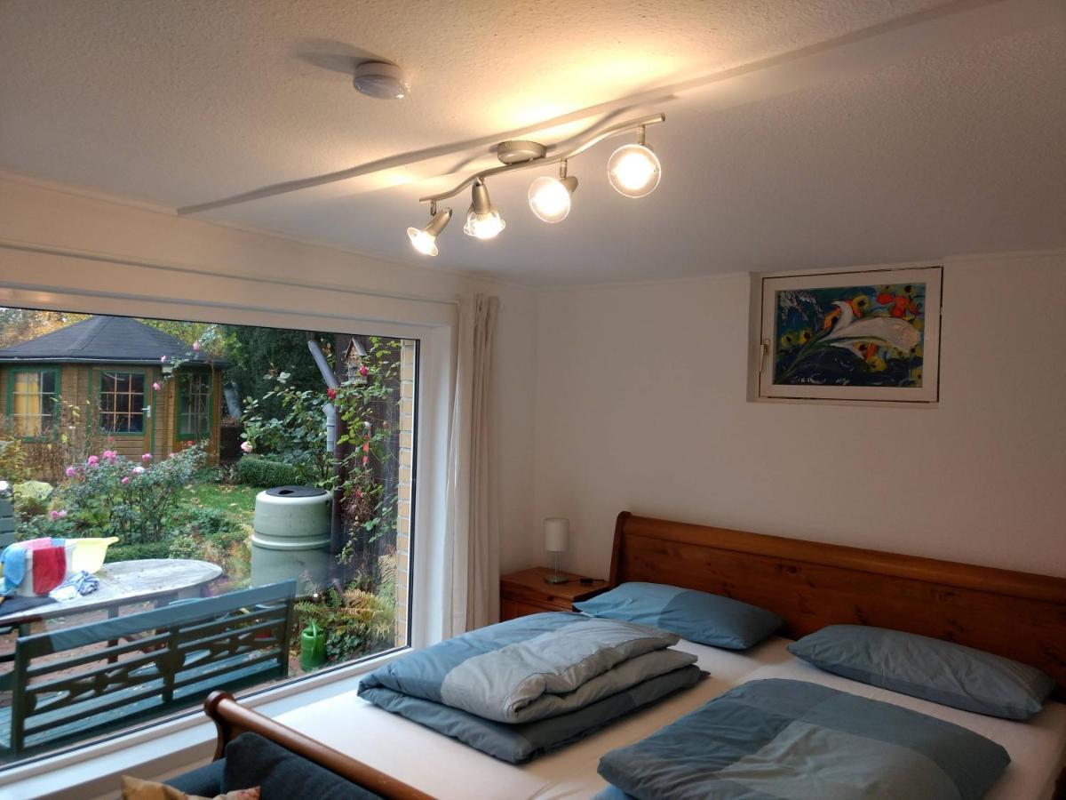 Ruhige, Gemuetliche 1-Zimmer Gartenwohnung Fuer 2 Erwachsene Любек Екстериор снимка