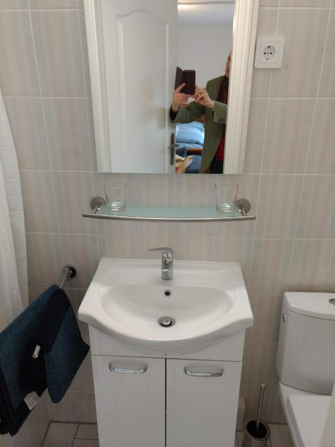 Ruhige, Gemuetliche 1-Zimmer Gartenwohnung Fuer 2 Erwachsene Любек Екстериор снимка