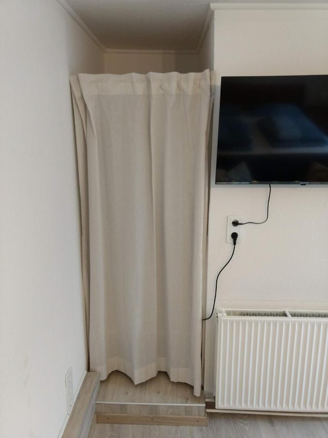 Ruhige, Gemuetliche 1-Zimmer Gartenwohnung Fuer 2 Erwachsene Любек Екстериор снимка